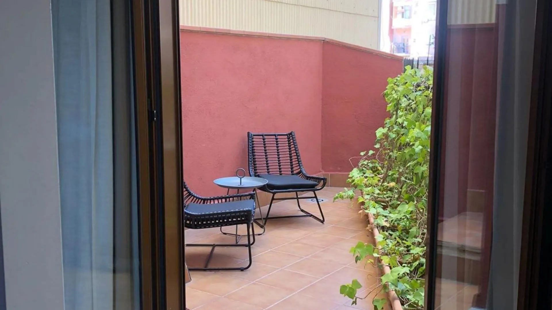 Vale Suites Barcelona Spain