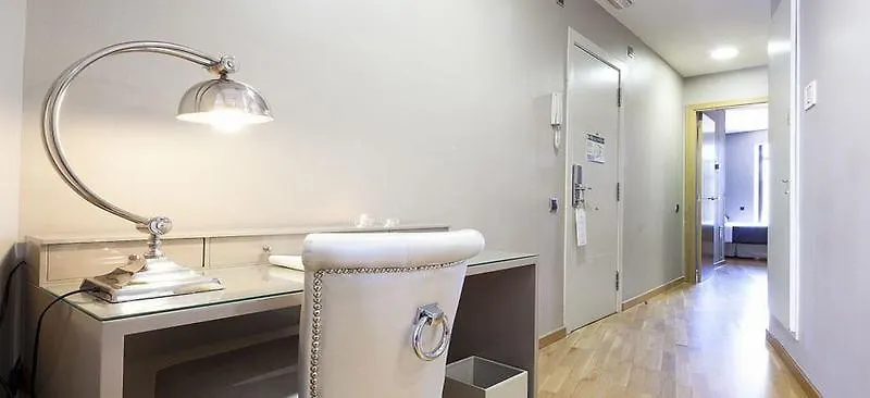 Vale Suites Barcelona Spain